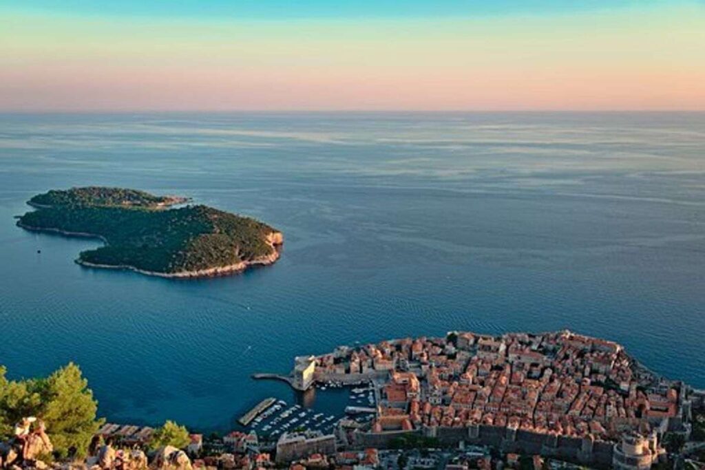 Monograms travel reviews – Know details about the best spot!