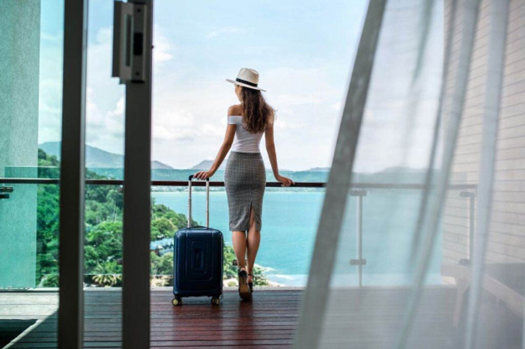 How to Travel Alone – Secret tips to make your travel better