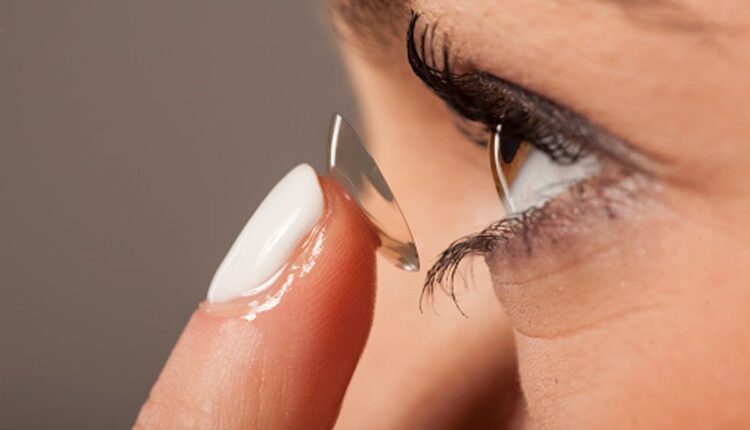 colored contacts