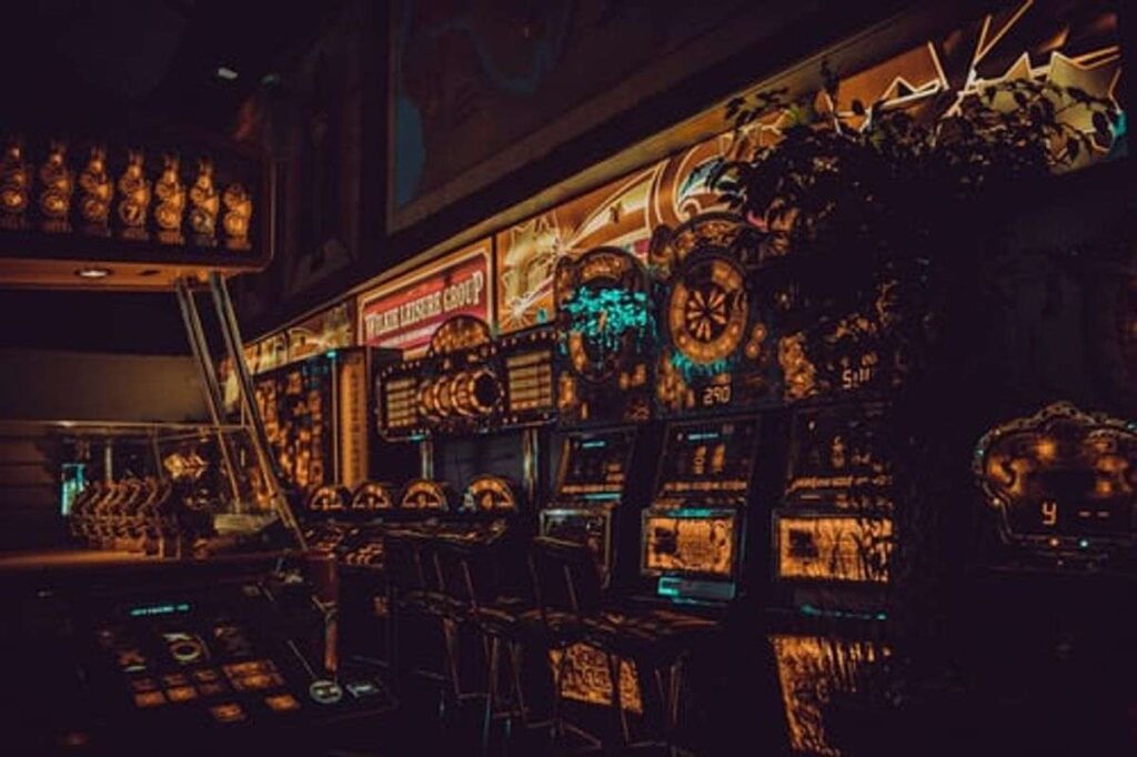 Gambling online – Facts and Misguided beliefs