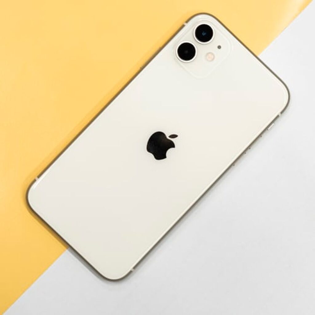 10 iPhone Accessories That One Need to Own