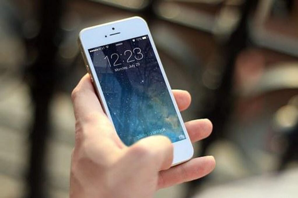 Buying an iPhone on eBay
