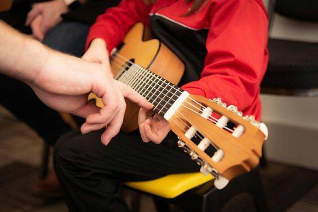 Coaching Guitar – How one can Resolve Unhealthy Habits and Resolve Troubles Your Guitar College students Have
