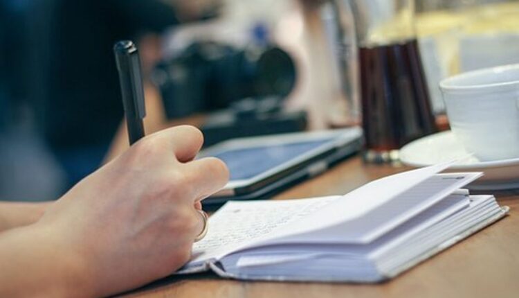 Why Use a Resume Writer
