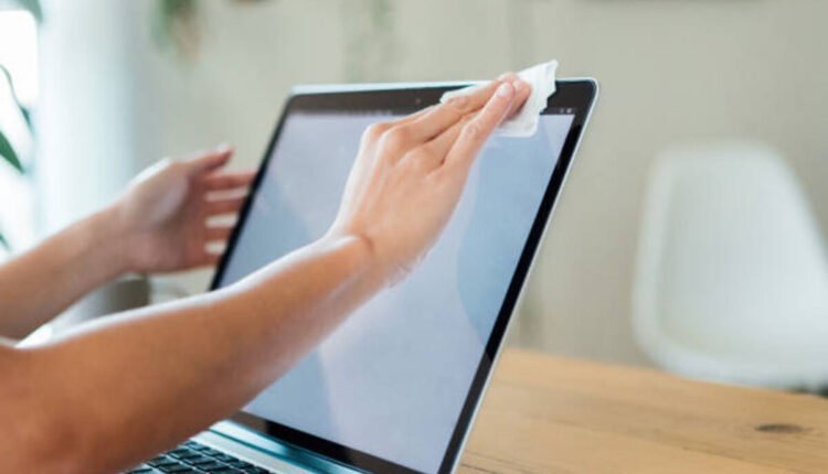 how to clean computer screen