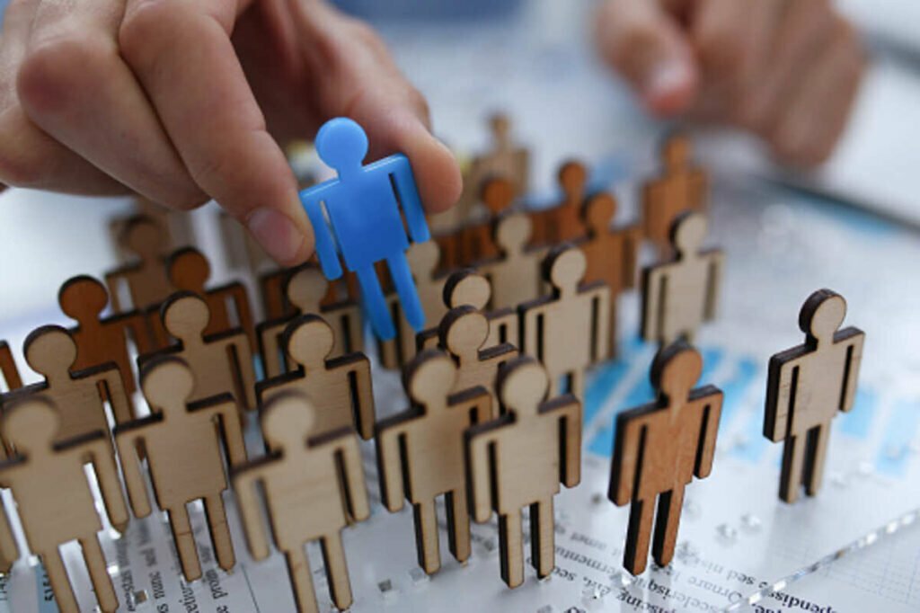 The Benefits and Disadvantages of Charismatic Leadership