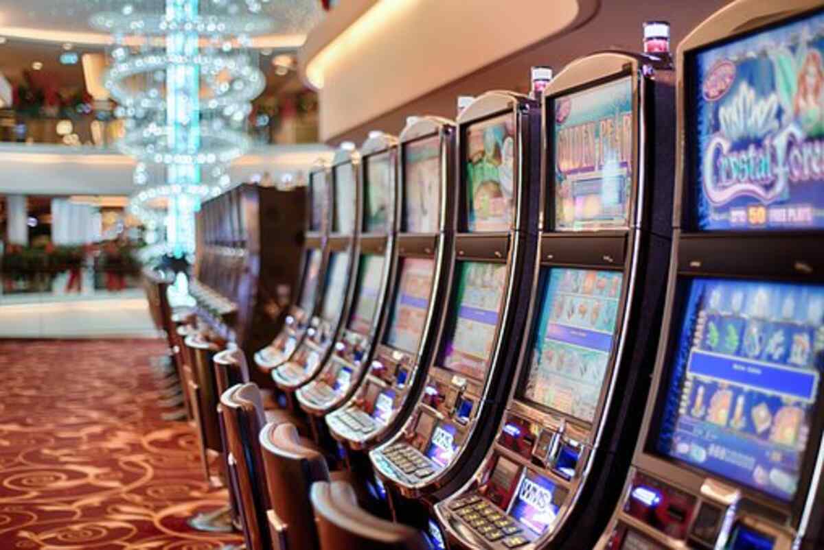On the internet Slots Strategy – Debunking Popular Myths Surrounding On the internet Slots