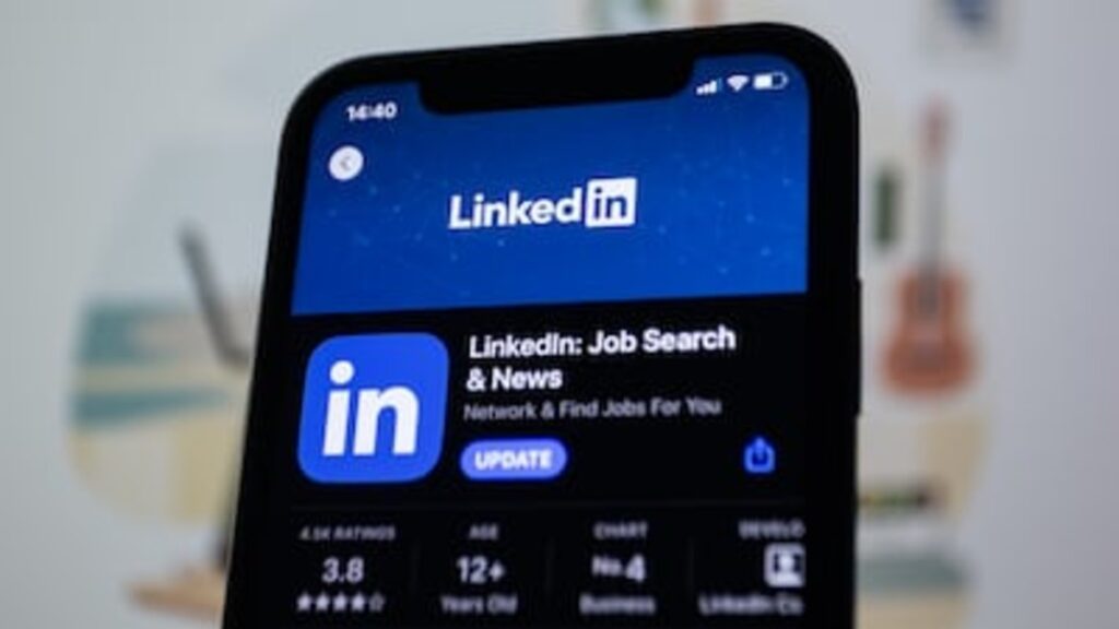 What is a LinkedIn Proxy Server and How Does it Work?
