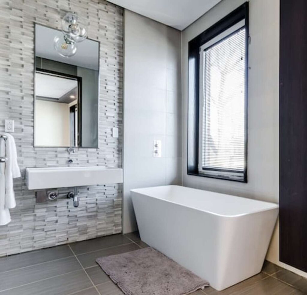 Best Custom Bathrooms Ideas
