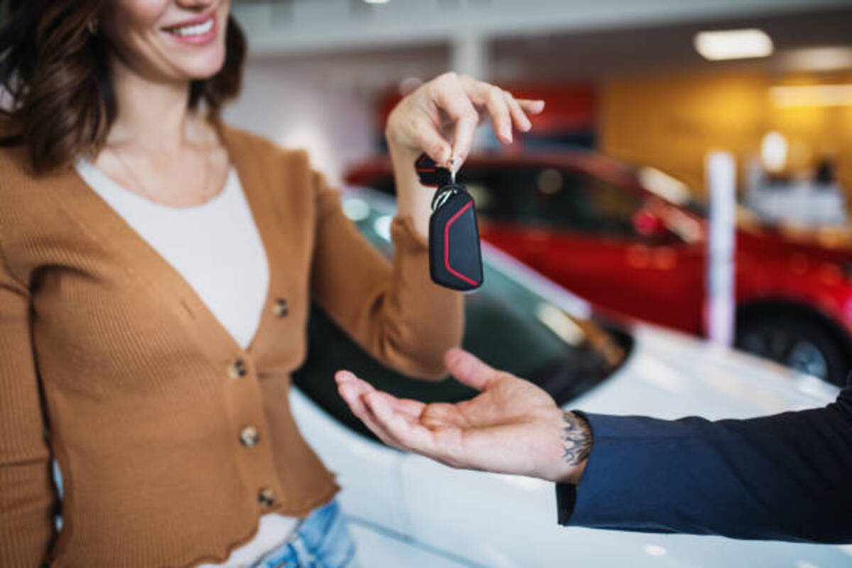 Get the Best Deals at Carhop Auto Sales