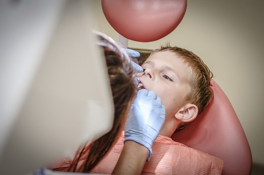 How to Cure Gum Disease Without a Dentist