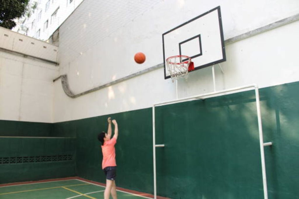 Ten Basket – A Simple and Fun Basketball Shooting Game