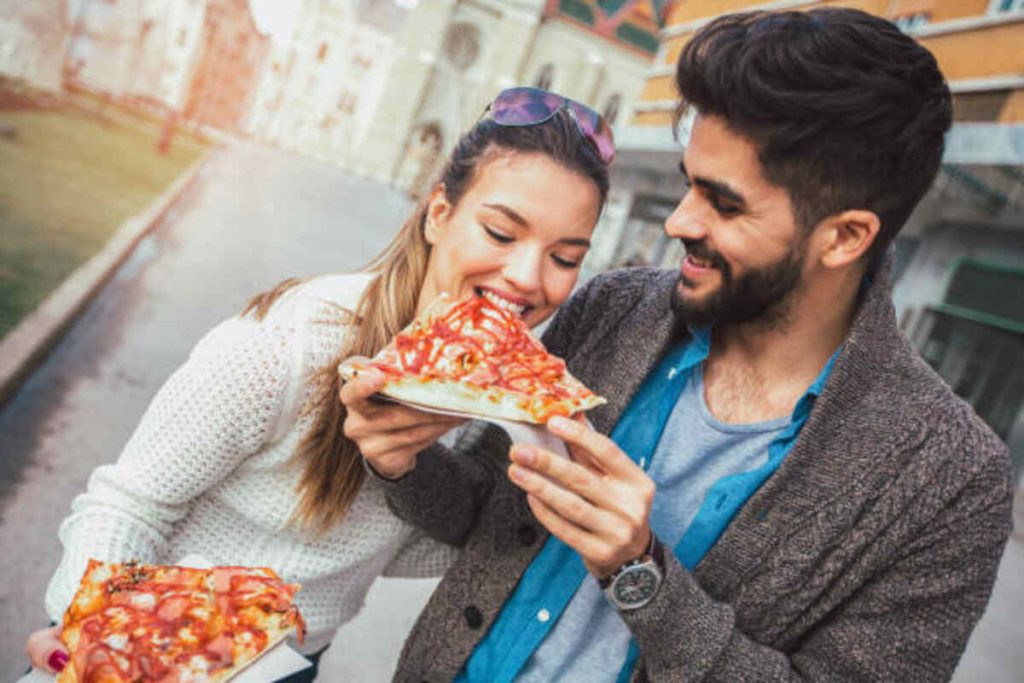 Lovely Pizza – A Food For Happiness