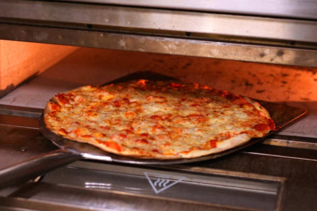 GMG Pizza Oven – Turn Your Pellet Grill Into a Wood-Fired Gourmet Pizza Oven