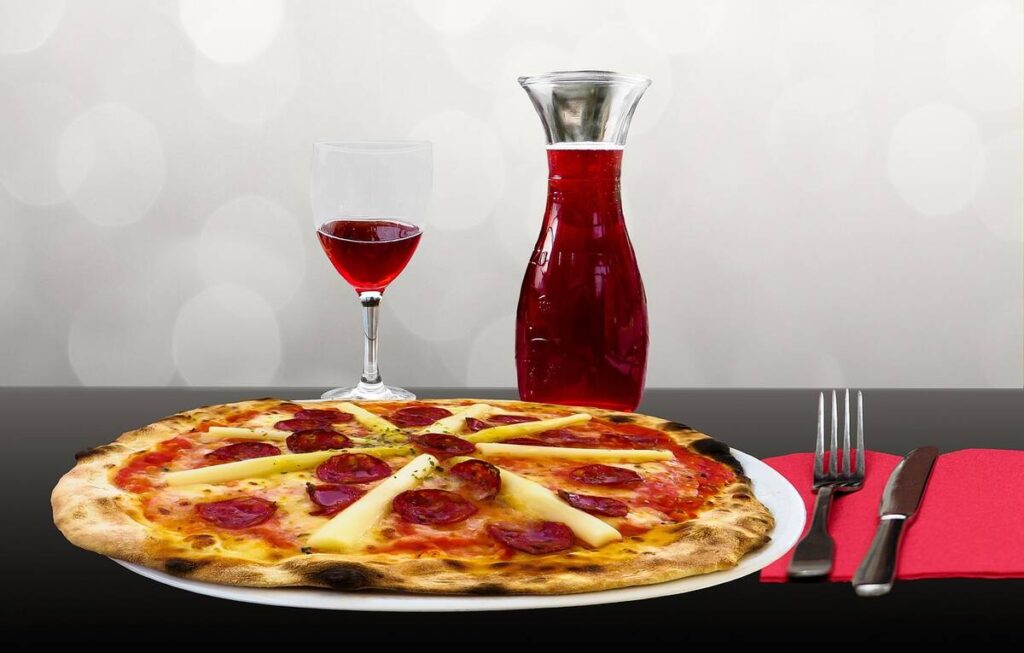 The Ultimate Guide to Pairing Pizza with Drinks in Laguna